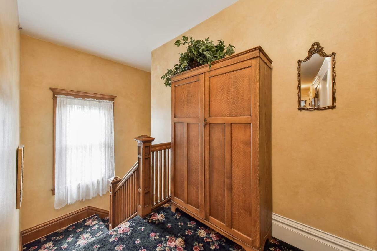 Harrison House Bed & Breakfast Naperville Exterior foto